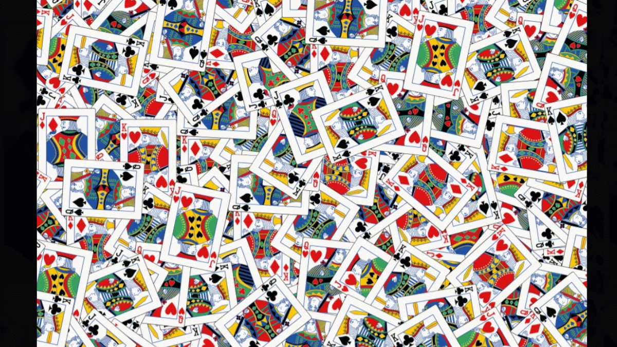 spot-the-card-with-four-clovers-in-under-7-seconds-for-good-luck-optical-illusion